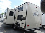 2015 Coachmen Freedom Express Photo #4