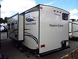 2015 Coachmen Freedom Express Photo #16