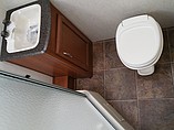 2014 Coachmen Freedom Express Photo #25