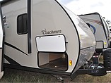 2015 Coachmen Freedom Express Photo #8