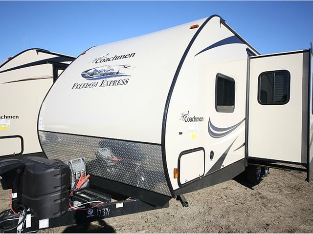 2015 Coachmen Freedom Express Photo