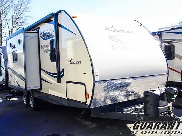 2015 Coachmen Freedom Express Photo