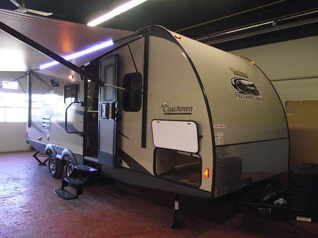2014 Coachmen Freedom Express Photo