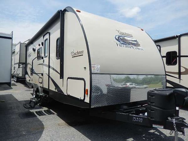 2015 Coachmen Freedom Express Photo