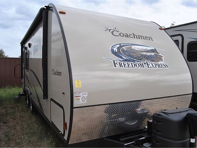 2015 Coachmen Freedom Express Photo