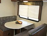 2015 Coachmen Freedom Express Photo #6