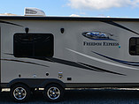 2015 Coachmen Freedom Express Photo #8