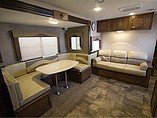 2015 Coachmen Freedom Express Photo #7