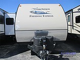 2016 Coachmen Freedom Express Photo #2