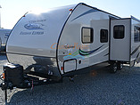 2016 Coachmen Freedom Express Photo #3
