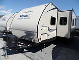 2015 Coachmen Freedom Express Photo #4