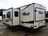 2015 Coachmen Freedom Express Photo #16
