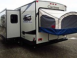 2015 Coachmen Freedom Express Photo #17