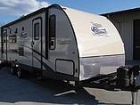 2015 Coachmen Freedom Express Photo #6