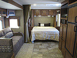 2015 Coachmen Freedom Express Photo #9