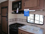 2014 Coachmen Freedom Express Photo #7