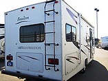 2009 Coachmen Freedom Express Photo #4