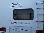 2009 Coachmen Freedom Express Photo #5