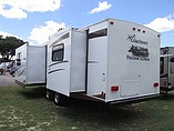 2011 Coachmen Freedom Express Photo #3