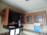 2015 Coachmen Freedom Express Photo #10