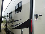 2015 Coachmen Freedom Express Photo #12