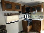 2016 Coachmen Freedom Express Photo #37