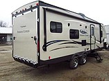 2016 Coachmen Freedom Express Photo #22