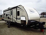 2016 Coachmen Freedom Express Photo #24