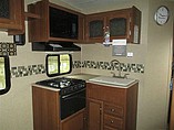 2016 Coachmen Freedom Express Photo #5