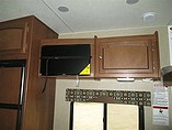 2016 Coachmen Freedom Express Photo #7