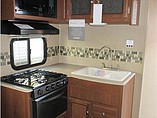 2016 Coachmen Freedom Express Photo #6