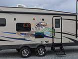 2016 Coachmen Freedom Express Photo #8