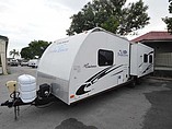 2010 Coachmen Freedom Express Photo #3