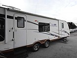 2010 Coachmen Freedom Express Photo #6