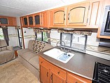 2010 Coachmen Freedom Express Photo #11