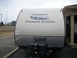 2015 Coachmen Freedom Express Photo #3