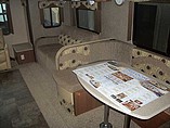 2015 Coachmen Freedom Express Photo #9