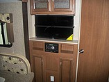 2015 Coachmen Freedom Express Photo #15