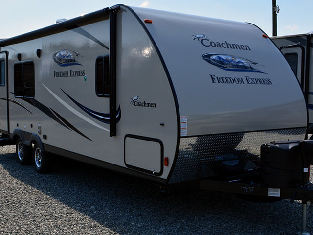 2015 Coachmen Freedom Express Photo