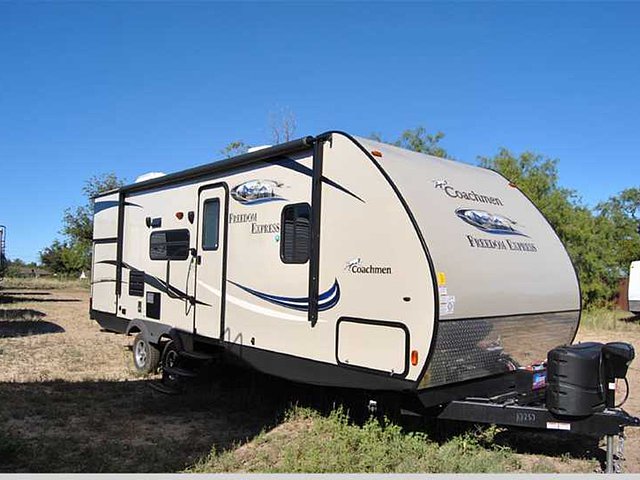 15 Coachmen Freedom Express