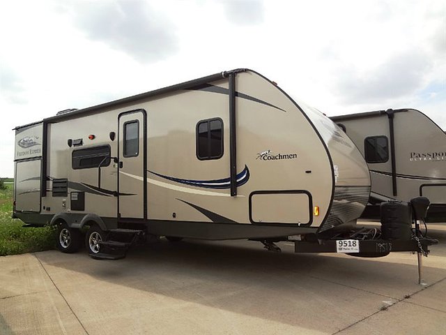 2016 Coachmen Freedom Express Photo