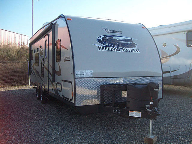 2014 Coachmen Freedom Express Photo