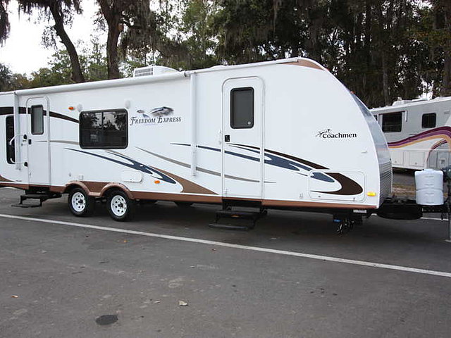 10 Coachmen Freedom Express