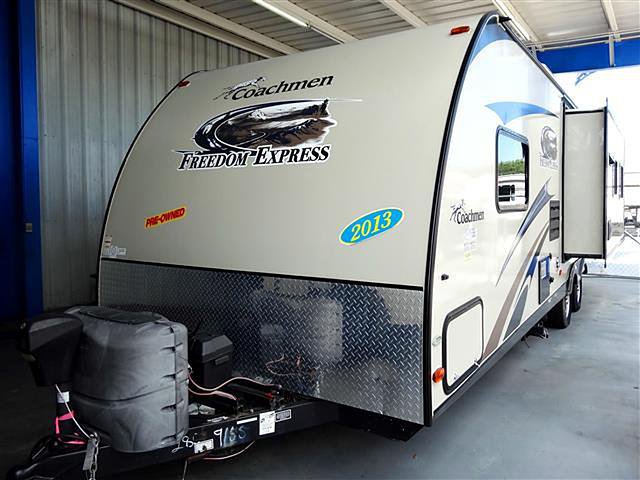 2013 Coachmen Freedom Express Photo