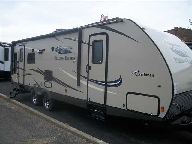 15 Coachmen Freedom Express