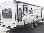 2015 Coachmen Freedom Express Photo #20