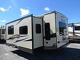 2015 Coachmen Freedom Express Photo #3