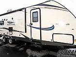 2016 Coachmen Freedom Express Photo #19