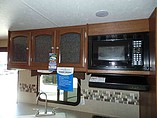 2015 Coachmen Freedom Express Photo #16