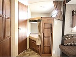 2015 Coachmen Freedom Express Photo #8